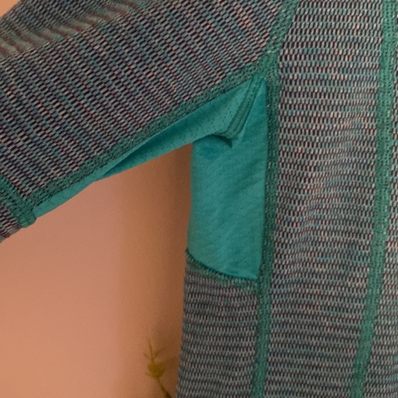 Ivivva Lululemon smooth as ice pullover 1/2 zip long sleeve top - Picture 8 of 11